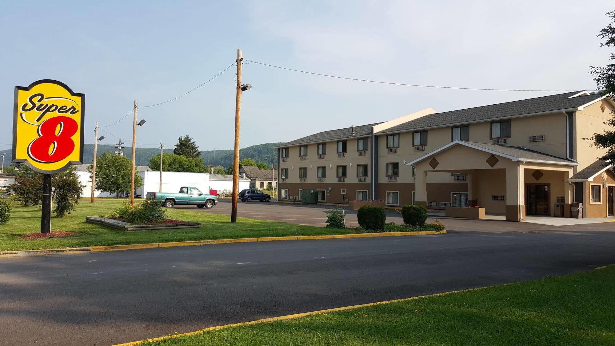 Мотель Super 8 By Wyndham Bath Hammondsport Area Экстерьер фото